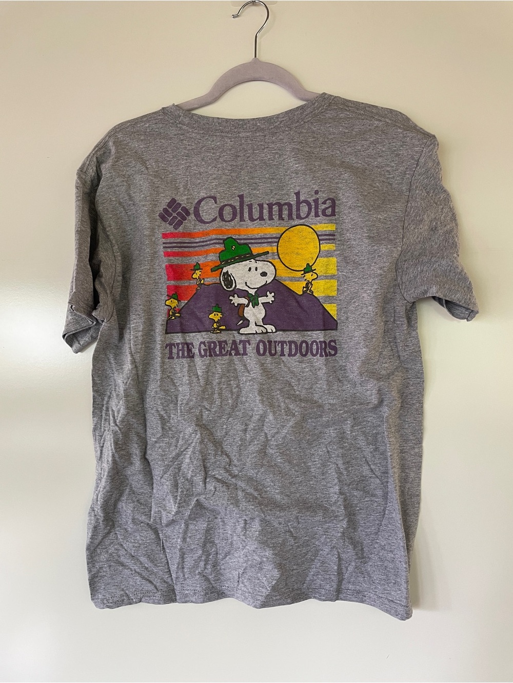 Columbia Gray Graphic Tee with Colorful Peanuts Sunset Print